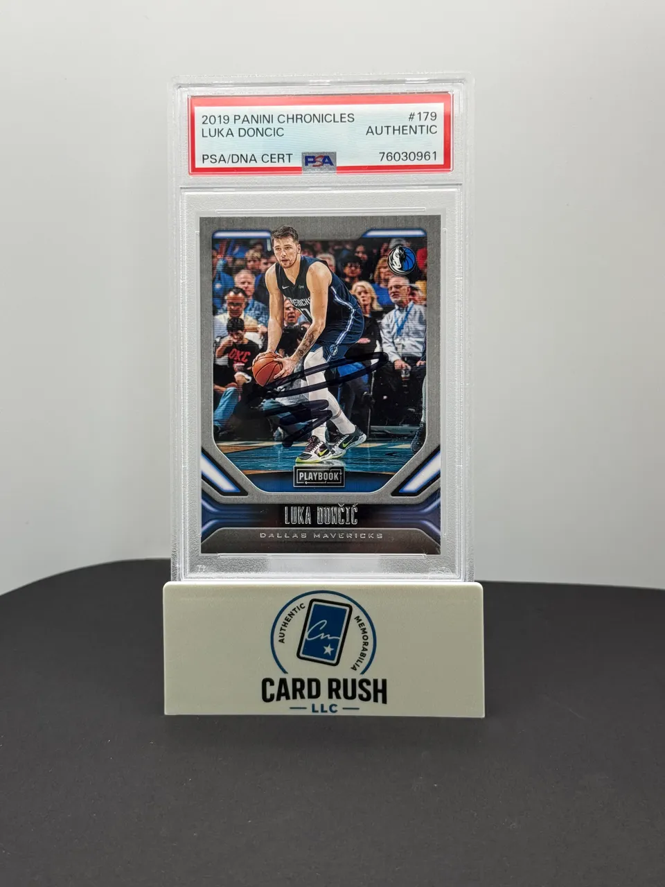 2019-20 Panini Chronicles Luka Doncic Playbook In-Person Auto PSA Authentic