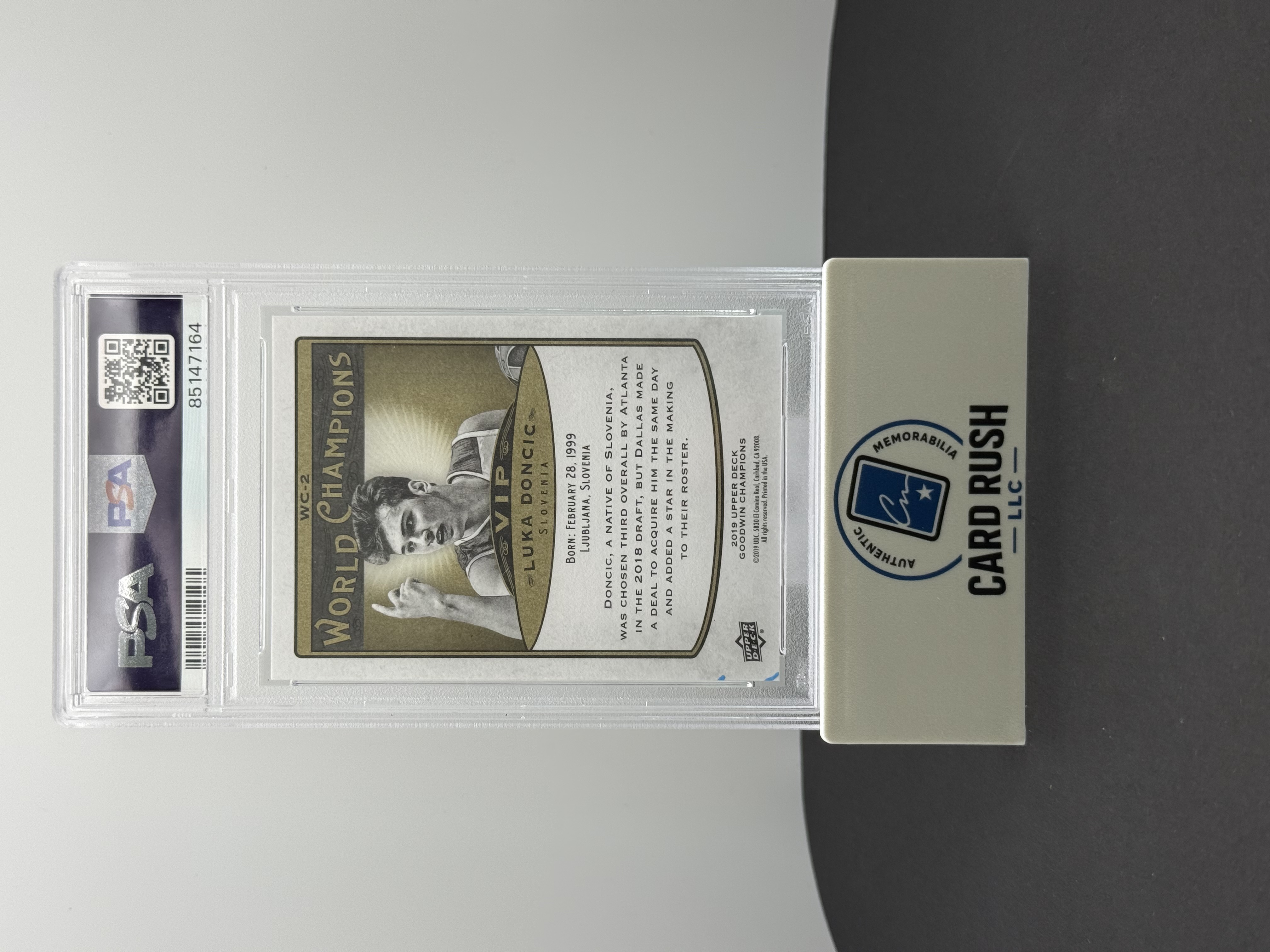 2019 Upper Deck Goodwin Champions VIP Black World Champions Luka Dončić IP Auto, back