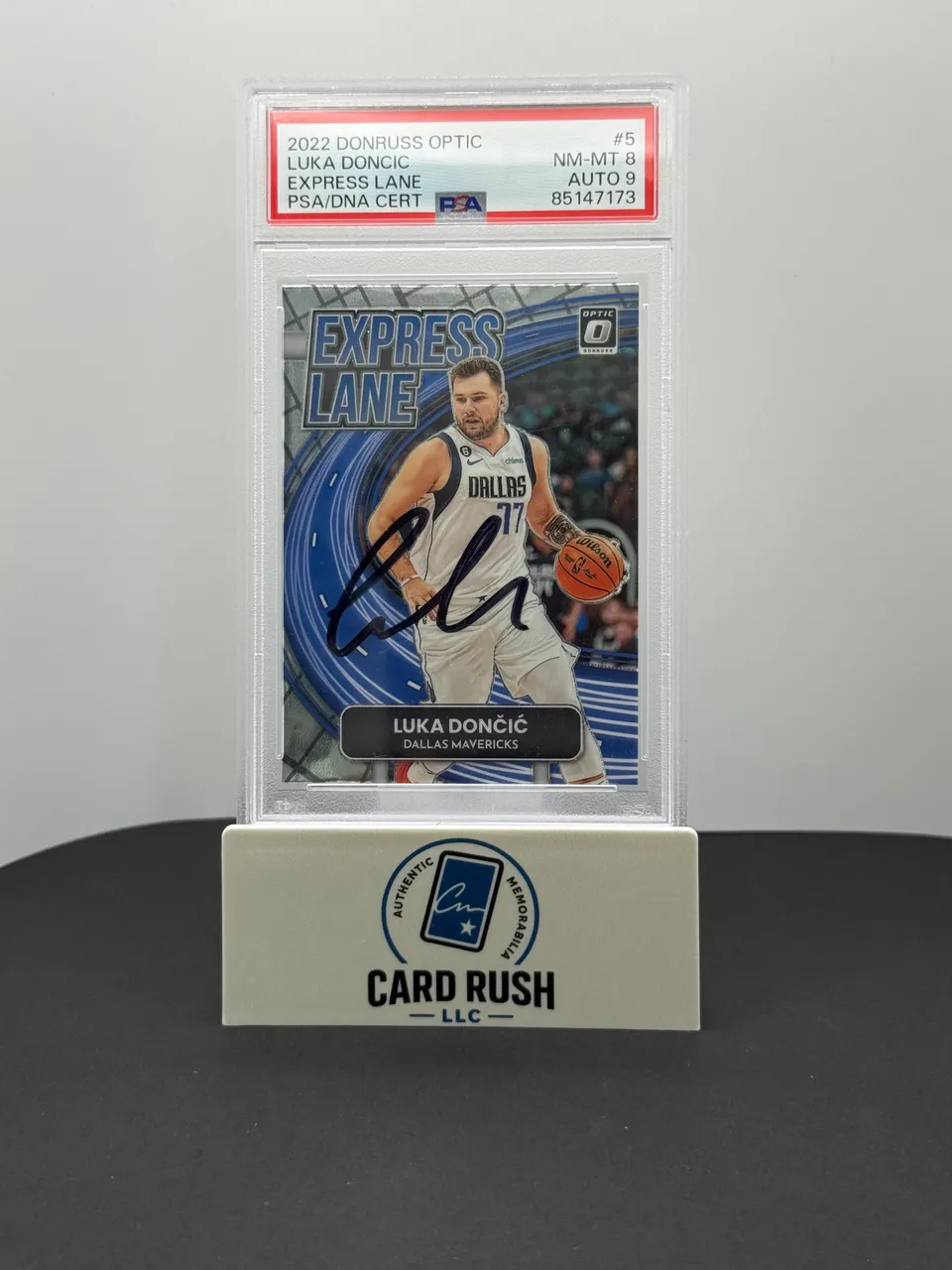 2022 DONRUSS OPTIC LUKA DONCIC EXPRESS LANE In-Person Auto PSA NM-MT 8