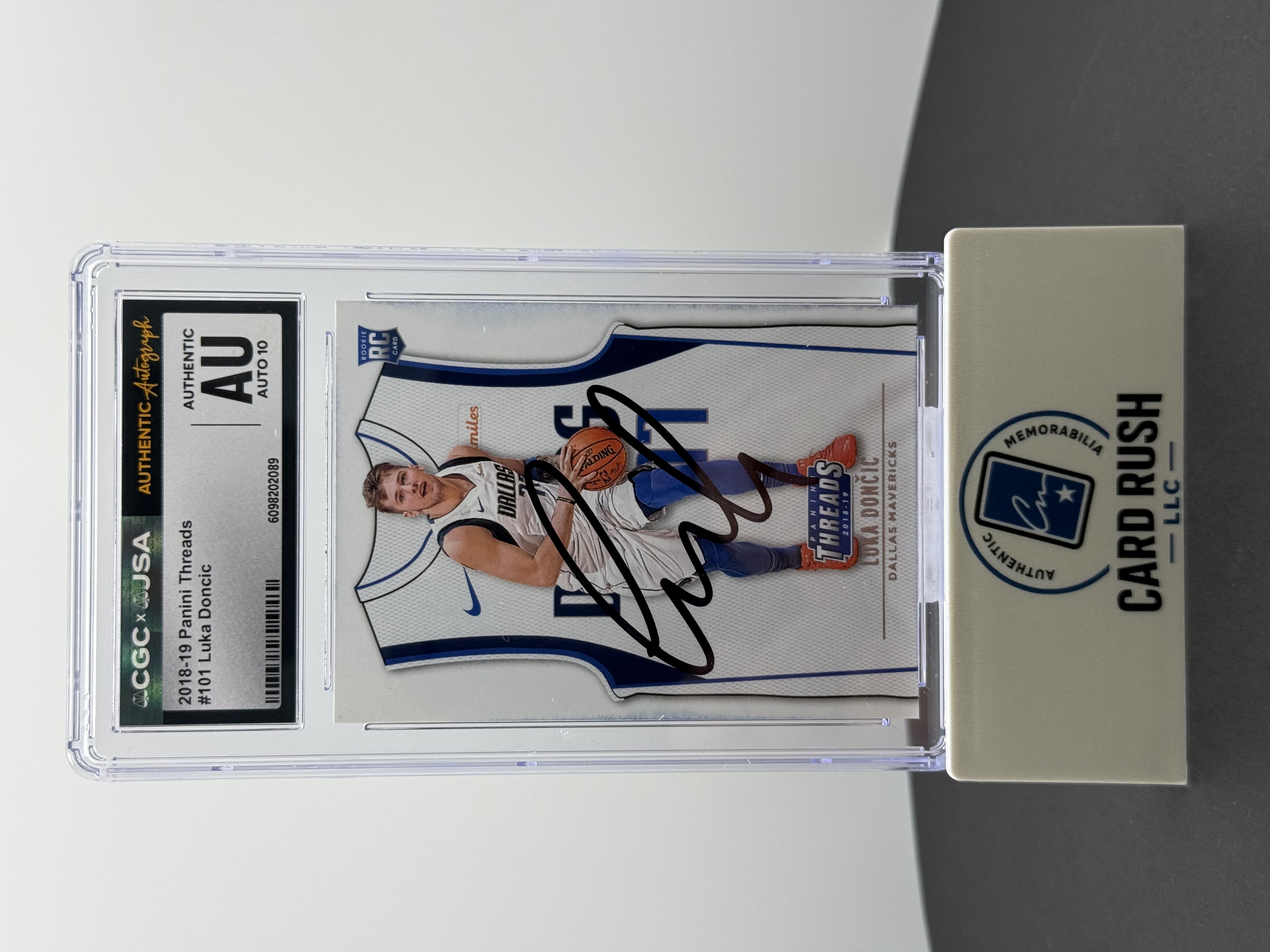2018-19 Panini Threads Luka Doncic RC In-Person Autograph CGC/JSA Graded Auto 10, front