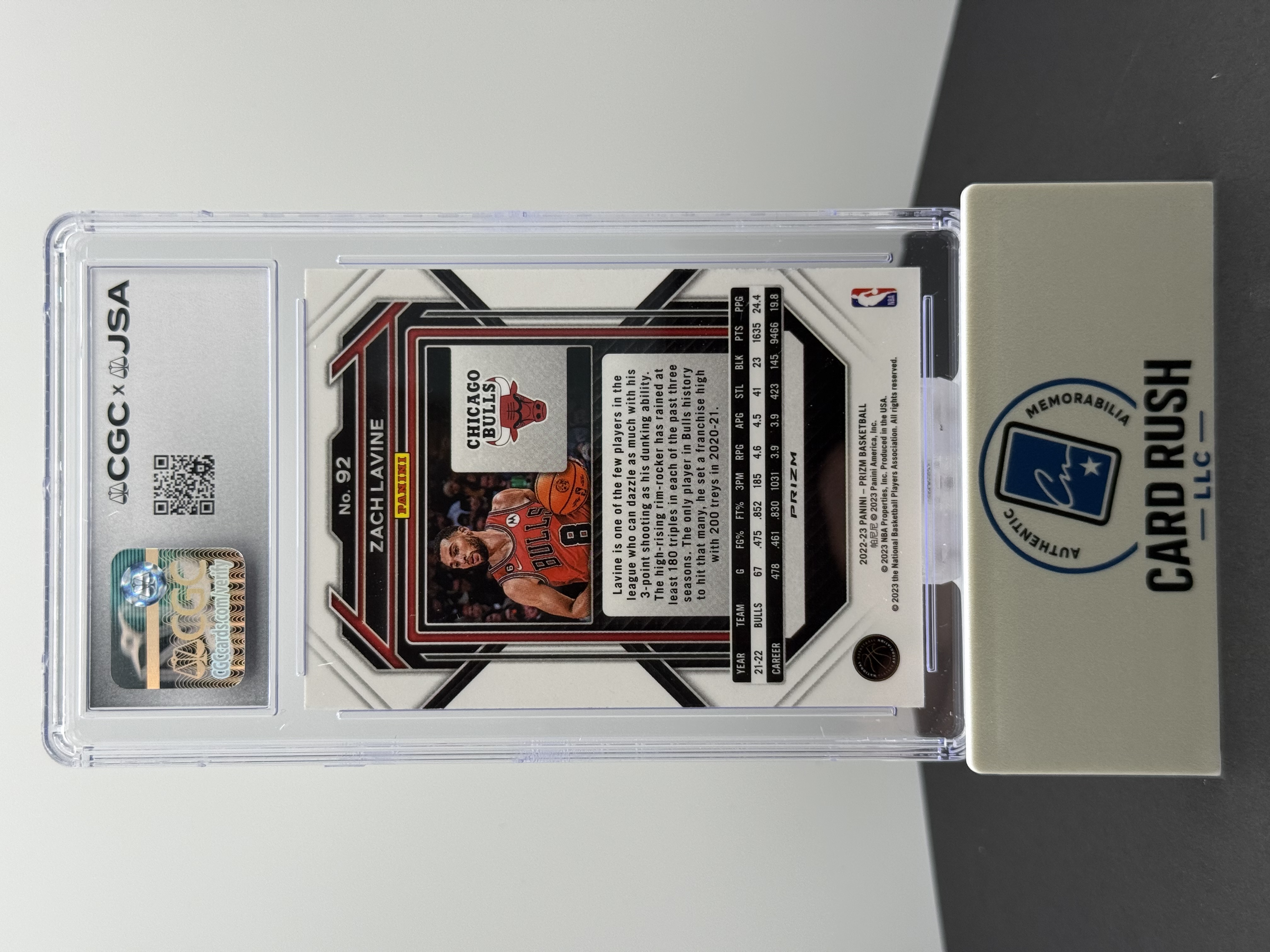 2022-23 Panini Prizm Basketball Zach LaVine Red Ice Prizm #92 Chicago Bulls, back