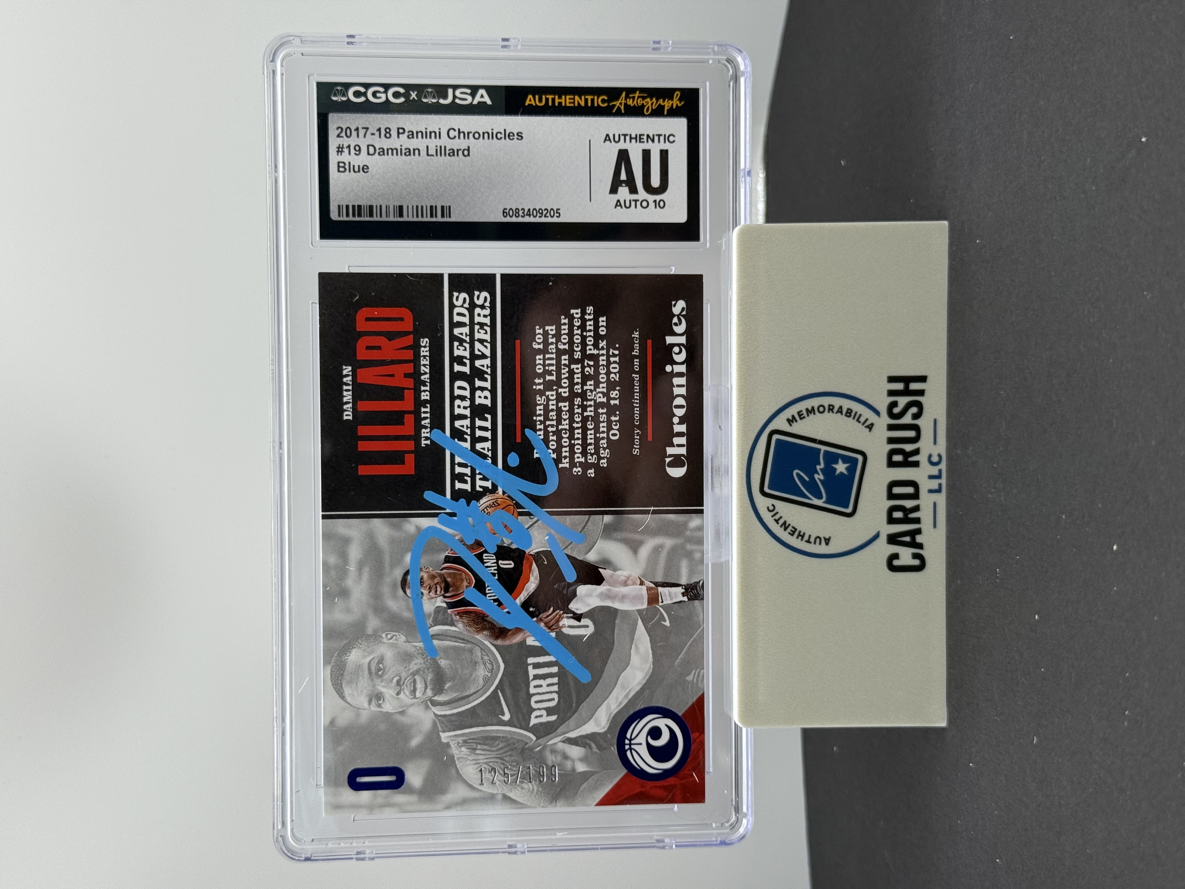 2017-18 Panini Chronicles Damian Lillard Blue Autograph Card, front