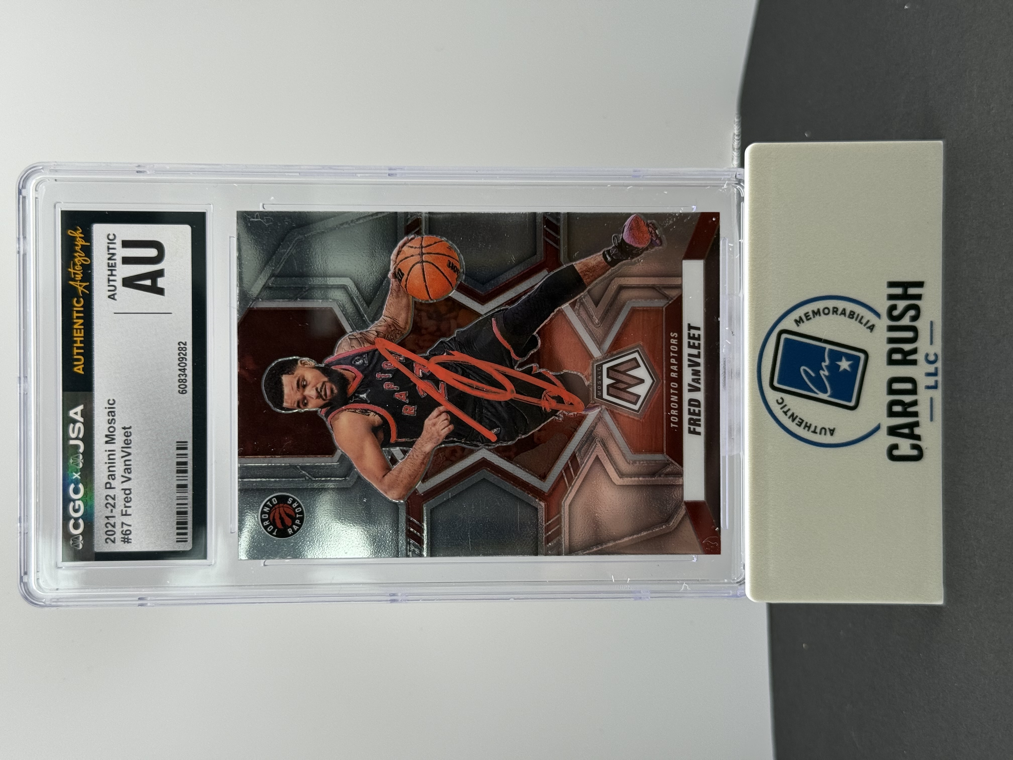2020-21 Fred VanVleet Autographed Trading Card, front